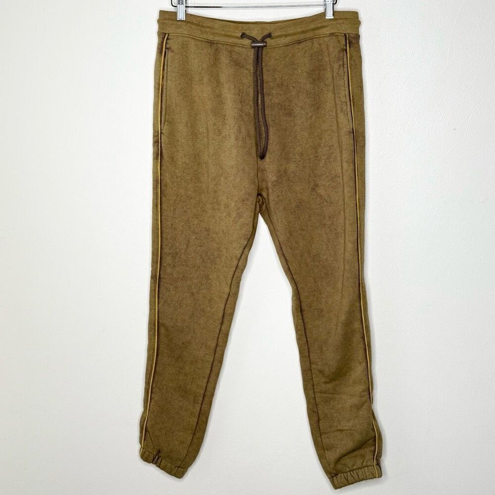 Alphalete Men’s Essential Oversized Jogger in Brown - US M